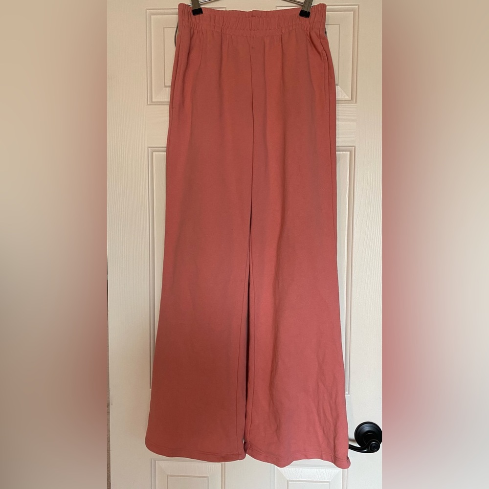 Wild fable high waisted flare sweatpants size small